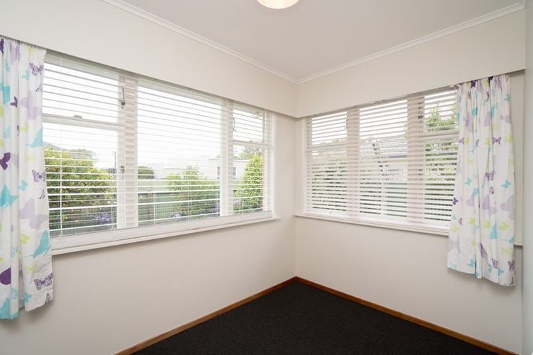 Photo of property in 22 Furlong Street, Hawera, 4610
