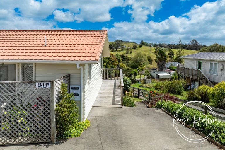 Photo of property in 12 Ash Grove, Maungaturoto, 0520