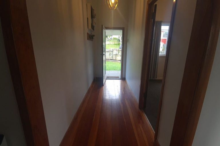 Photo of property in 16 Huia Avenue, Forest Lake, Hamilton, 3200