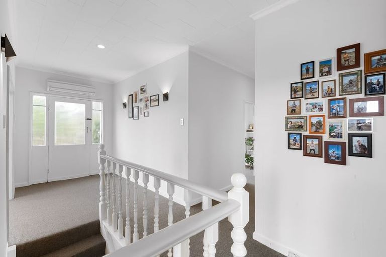 Photo of property in 33 Easther Crescent, Kew, Dunedin, 9012