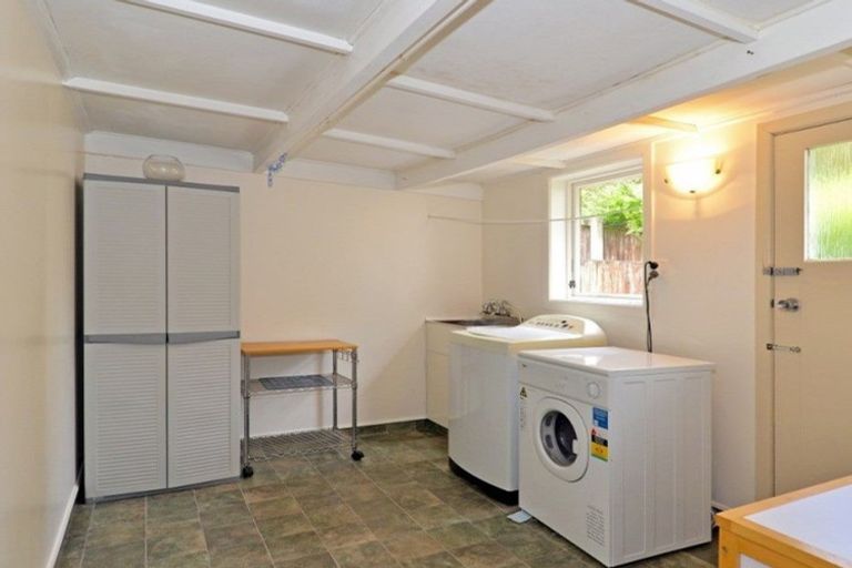 Photo of property in 52c Royal Terrace, Dunedin Central, Dunedin, 9016