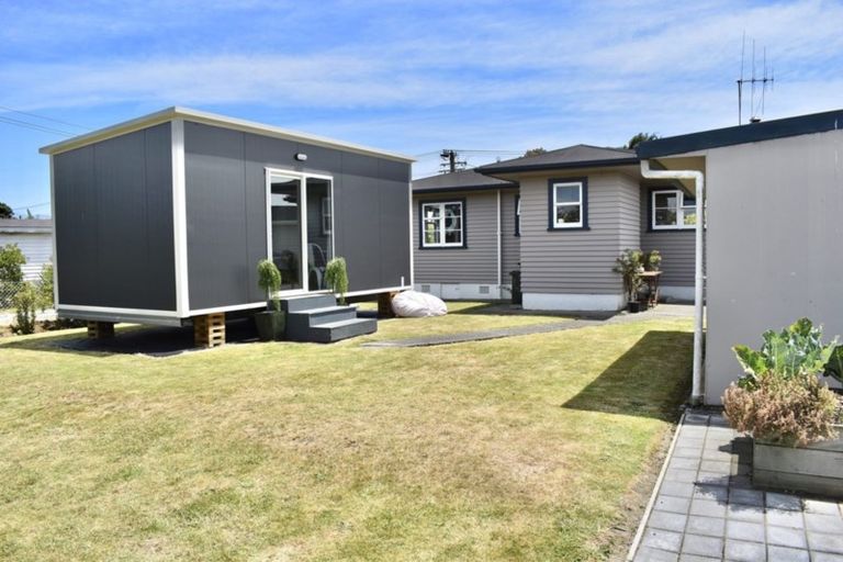 Photo of property in 16 Lemon Street, Otaki, 5512