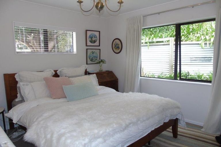 Photo of property in 35 Weggery Drive, Waikanae Beach, Waikanae, 5036