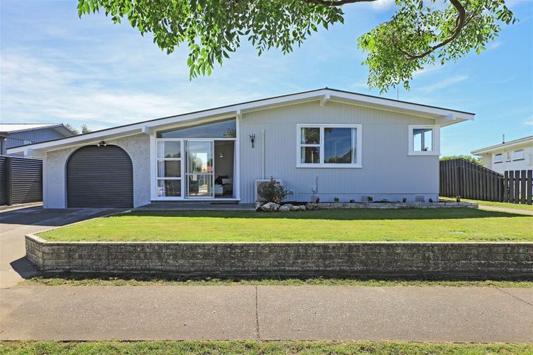 Photo of property in 22 Sunderland Drive, Flaxmere, Hastings, 4120