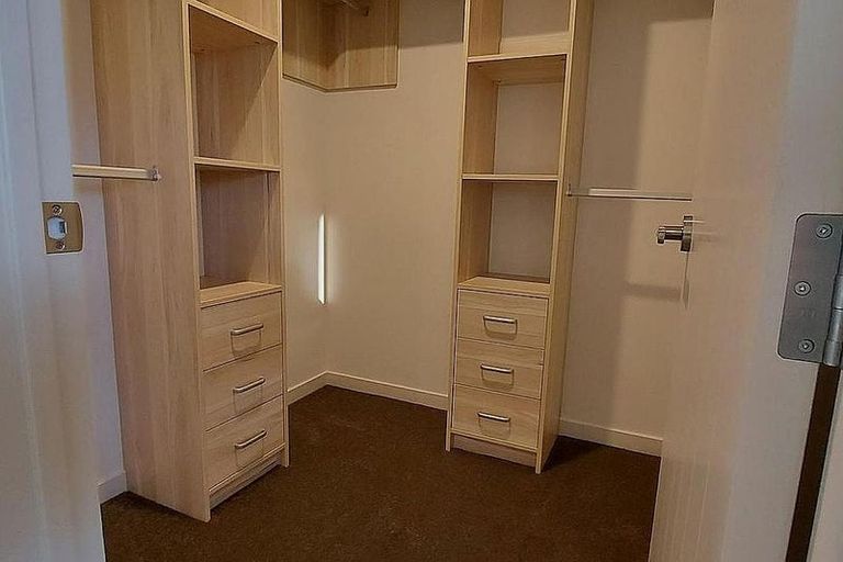 Photo of property in 29d Mackenzie Street, Te Atatu South, Auckland, 0610