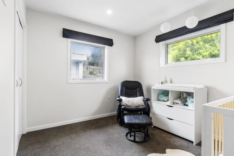 Photo of property in 56e Nicholson Road, Khandallah, Wellington, 6035