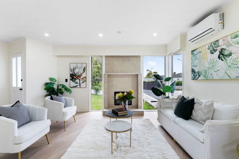 Photo of property in 17 Nan Place, Pakuranga Heights, Auckland, 2010