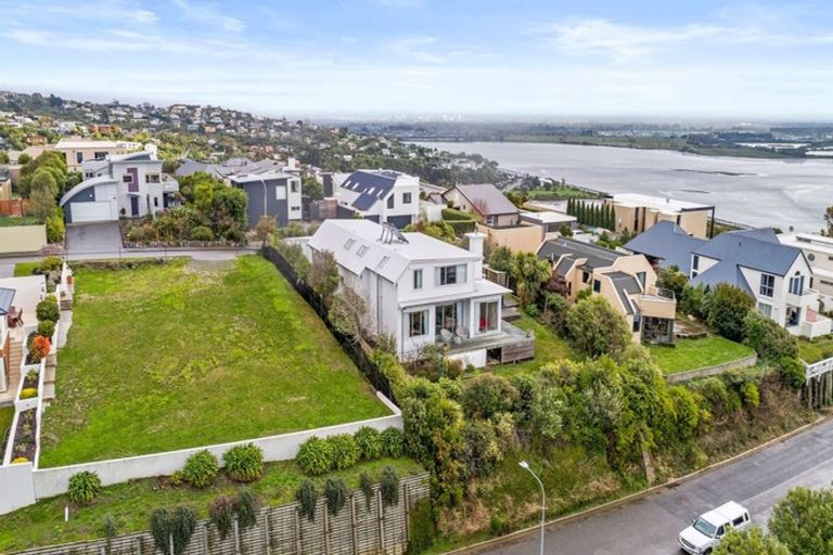 Photo of property in 11 Dunkeld Lane, Redcliffs, Christchurch, 8081