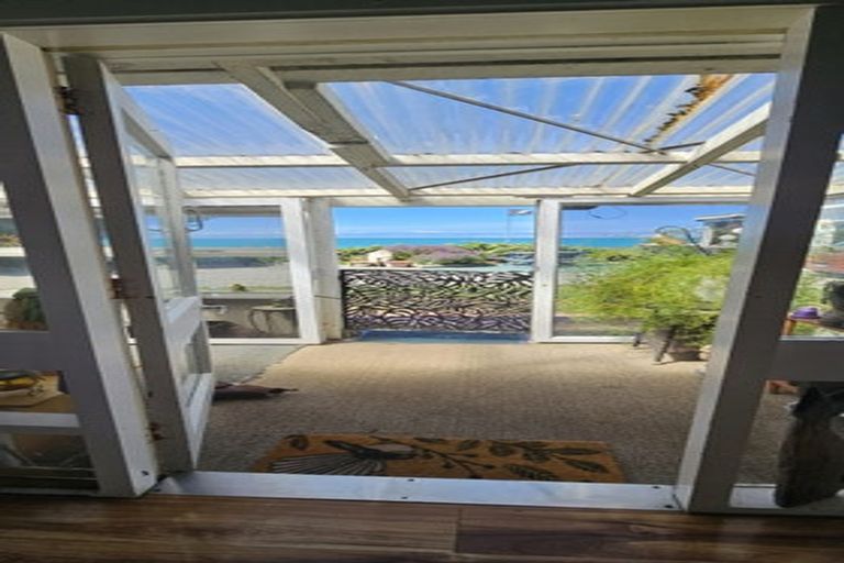 Photo of property in 347 Waimate Highway, Saint Andrews, Timaru, 7971