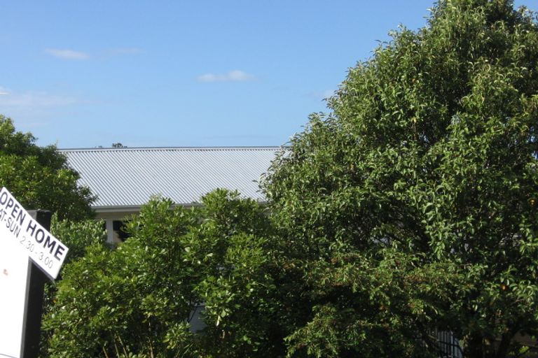 Photo of property in 2/22 Zion Road, Birkenhead, Auckland, 0626