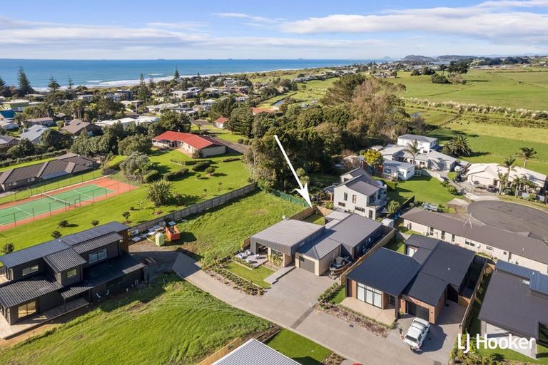 Photo of property in 6 Beau Lane, Waihi Beach, 3611