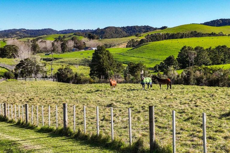 Photo of property in 1645 Matapouri Road, Matapouri, Whangarei, 0173
