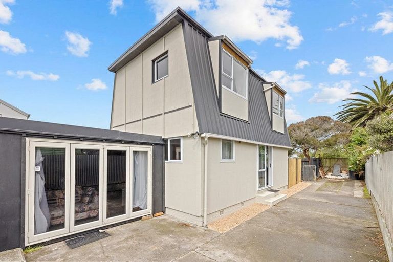 Photo of property in 2/114 Oram Avenue, New Brighton, Christchurch, 8061