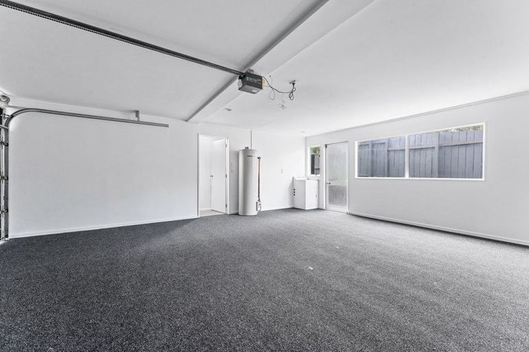 Photo of property in 2/142 Archers Road, Glenfield, Auckland, 0629