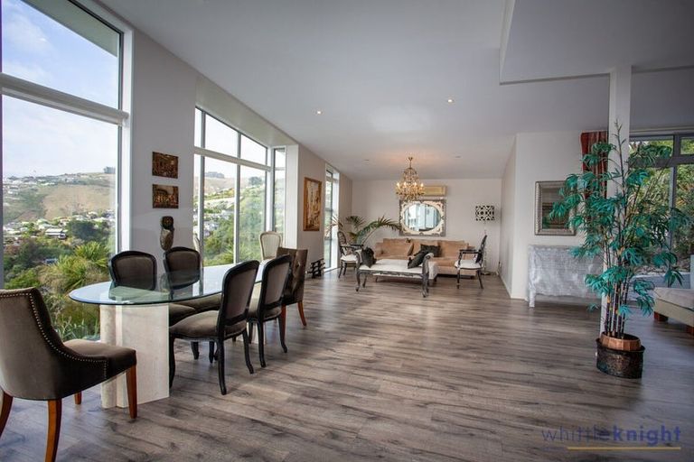 Photo of property in 2 Redcliffs View Lane, Redcliffs, Christchurch, 8081