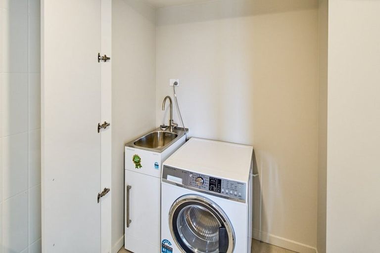 Photo of property in 908/212 Willis Street, Te Aro, Wellington, 6011