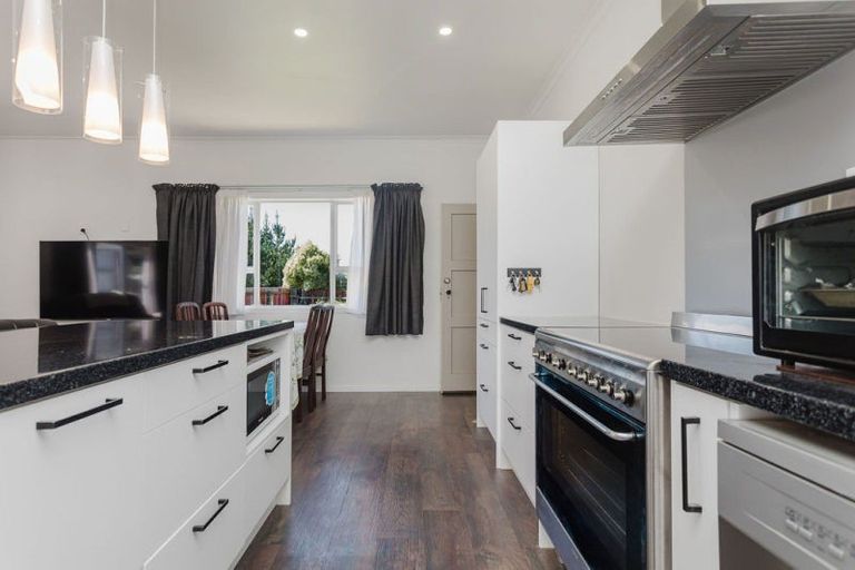 Photo of property in 10 Carlson Street, Dannevirke, 4930