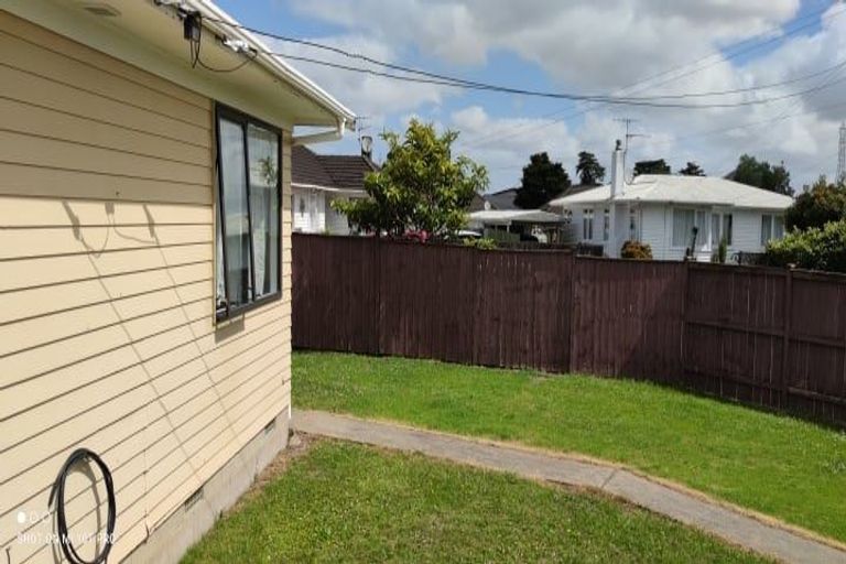 Photo of property in 12 Dolphin Street, Pakuranga, Auckland, 2010