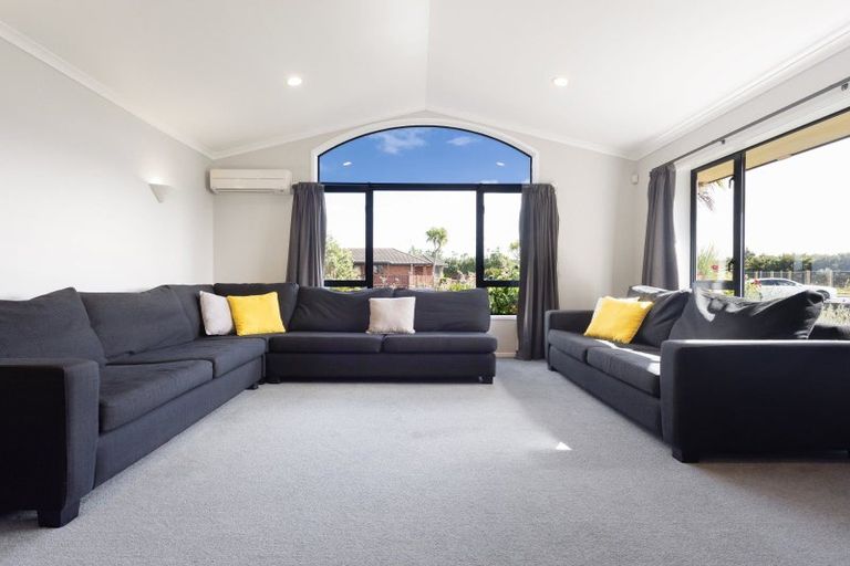 Photo of property in 1 Farnborough Drive, Nawton, Hamilton, 3200