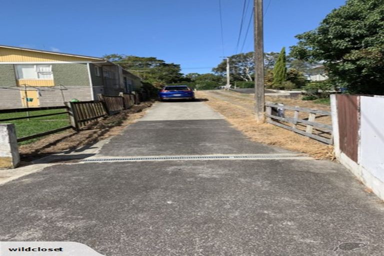 Photo of property in 94 Te Atatu Road, Te Atatu South, Auckland, 0610