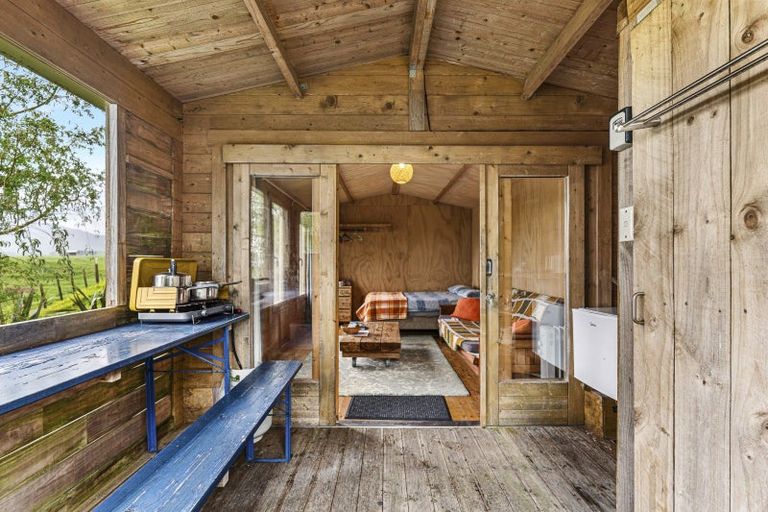 Photo of property in 17 Upper Pitone Road, Pitone, New Plymouth, 4374