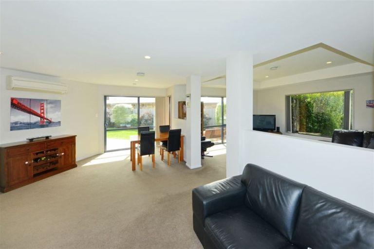 Photo of property in 6 Cyclamen Place, Aidanfield, Christchurch, 8025