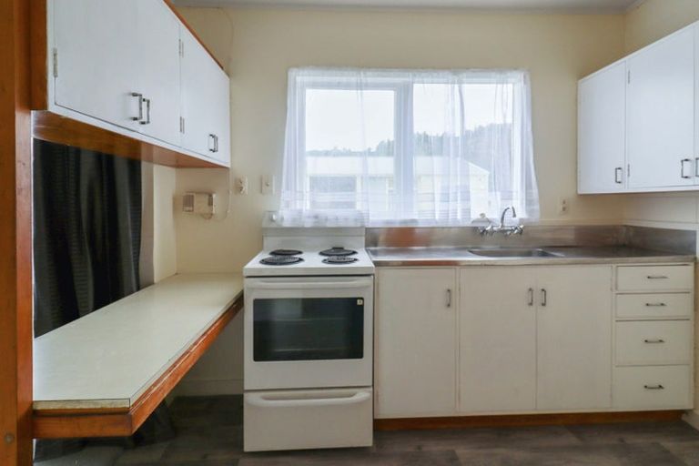 Photo of property in 1341 High Street, Taita, Lower Hutt, 5011