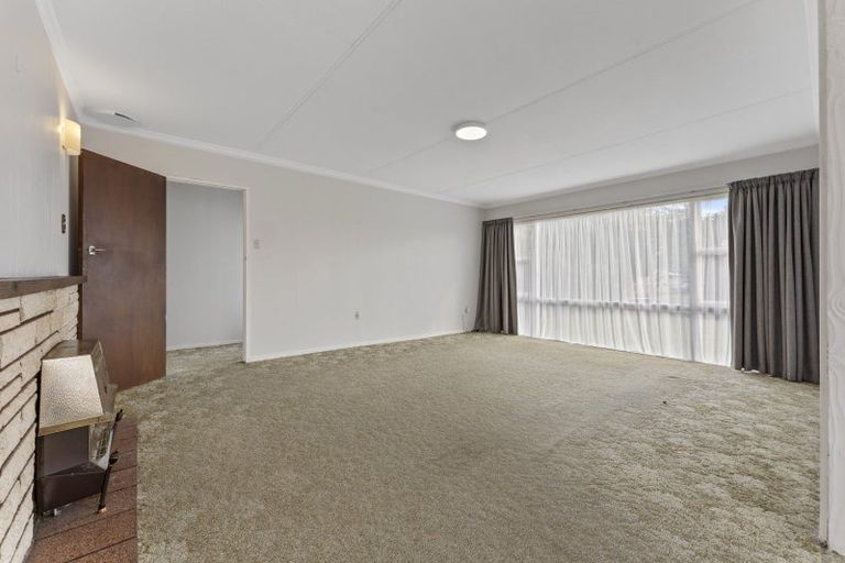 Photo of property in 12 Pinedale Parade, Milson, Palmerston North, 4414