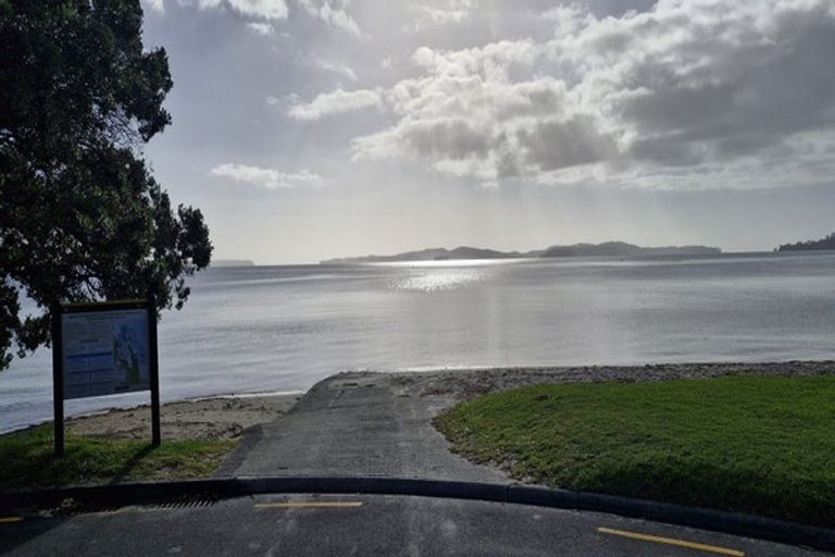 Photo of property in 28 Schooner Avenue, Snells Beach, 0920