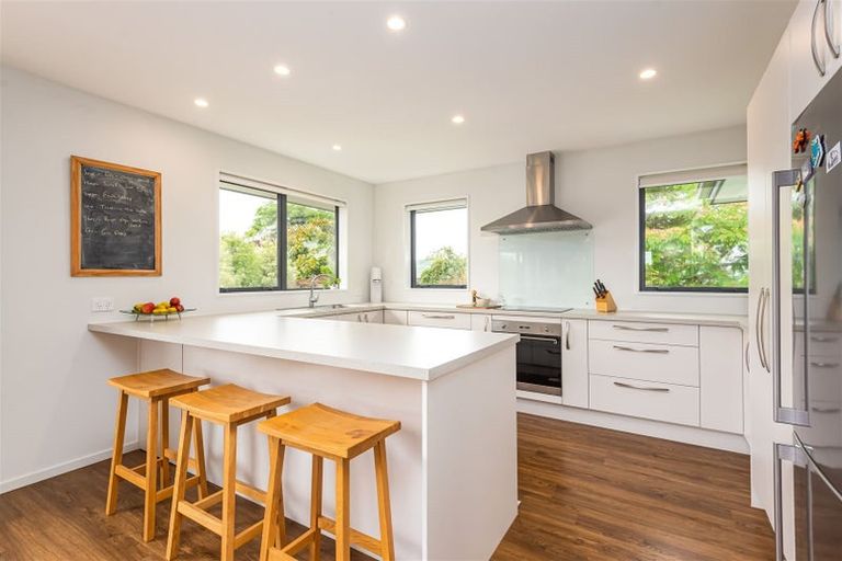 Photo of property in 86 Avondale Road, Avondale, Christchurch, 8061