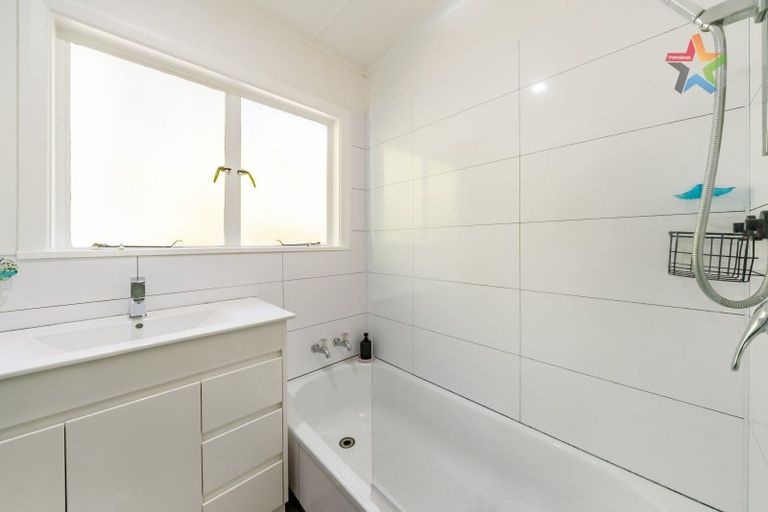 Photo of property in 126 Hine Road, Wainuiomata, Lower Hutt, 5014