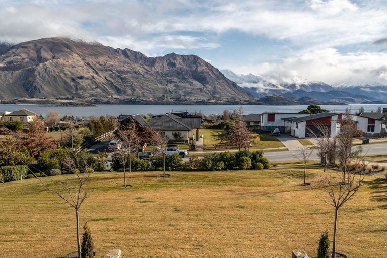 Photo of property in 82 Rata Street, Wanaka, 9305