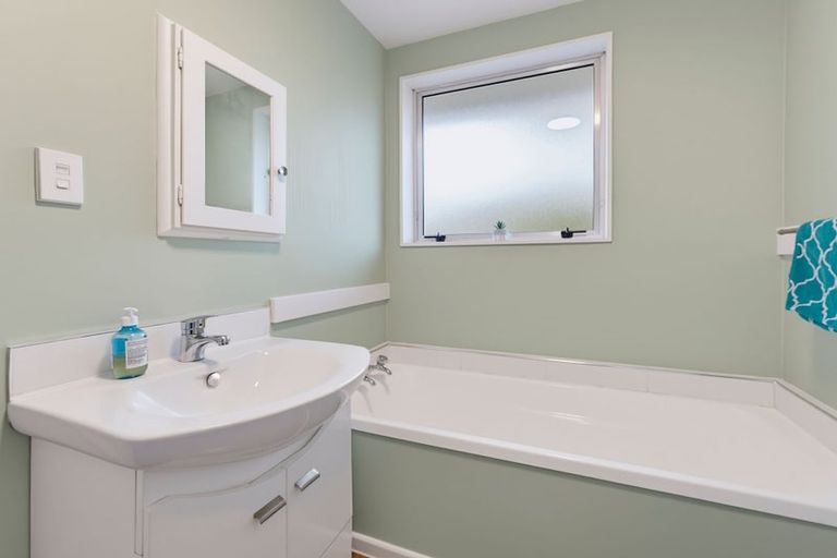 Photo of property in 205 Queenspark Drive, Parklands, Christchurch, 8083