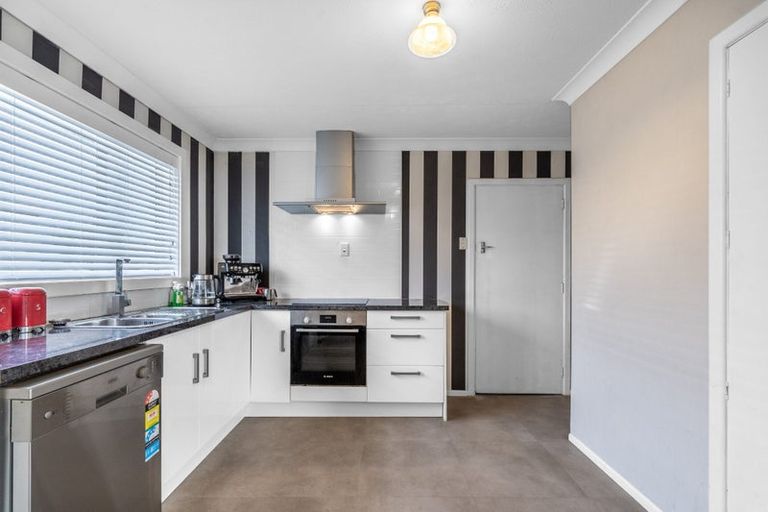 Photo of property in 77 Stobo Street, Grasmere, Invercargill, 9810