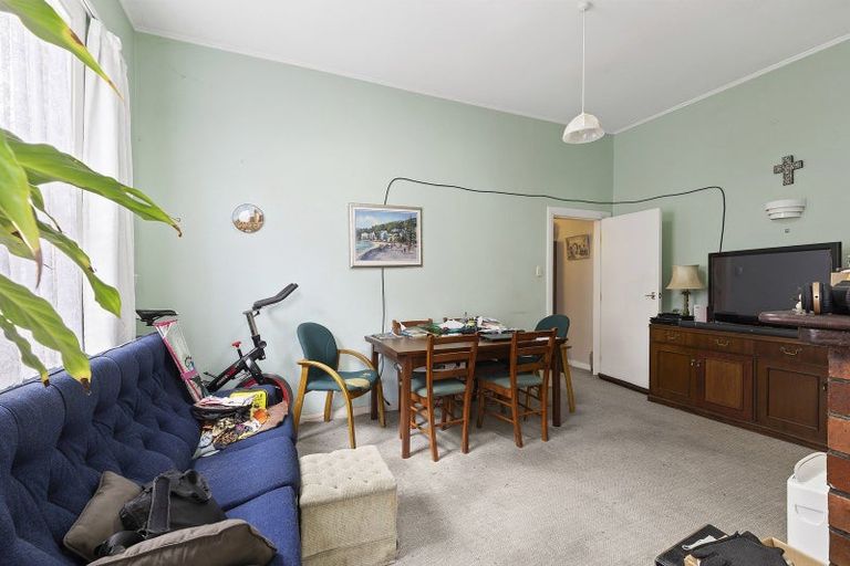 Photo of property in 128 Rintoul Street, Newtown, Wellington, 6021