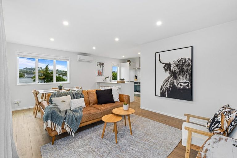 Photo of property in 82 Rosario Crescent, Red Beach, 0932