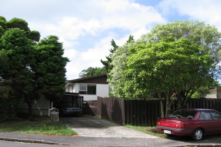 Photo of property in 21 Serwayne Place, Sunnyvale, Auckland, 0612