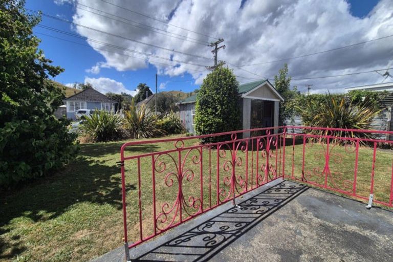 Photo of property in 18 Takahe Street, Taihape, 4720