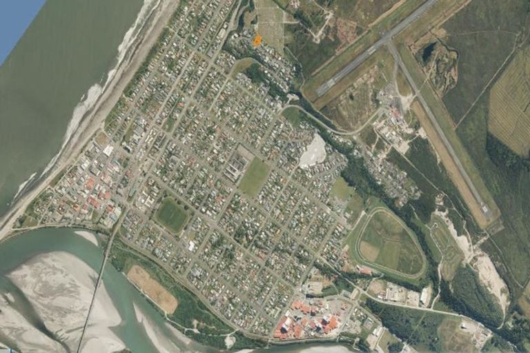 Photo of property in 18 Whitcombe Terrace, Hokitika, 7810