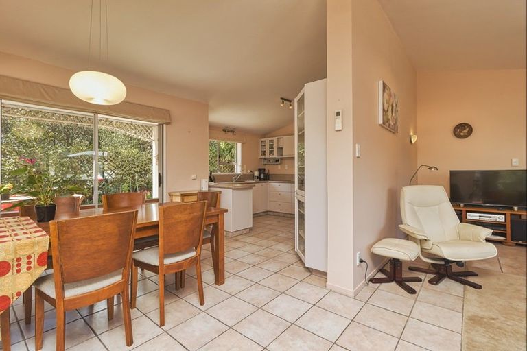 Photo of property in 94 Te Mata Road, Havelock North, 4130