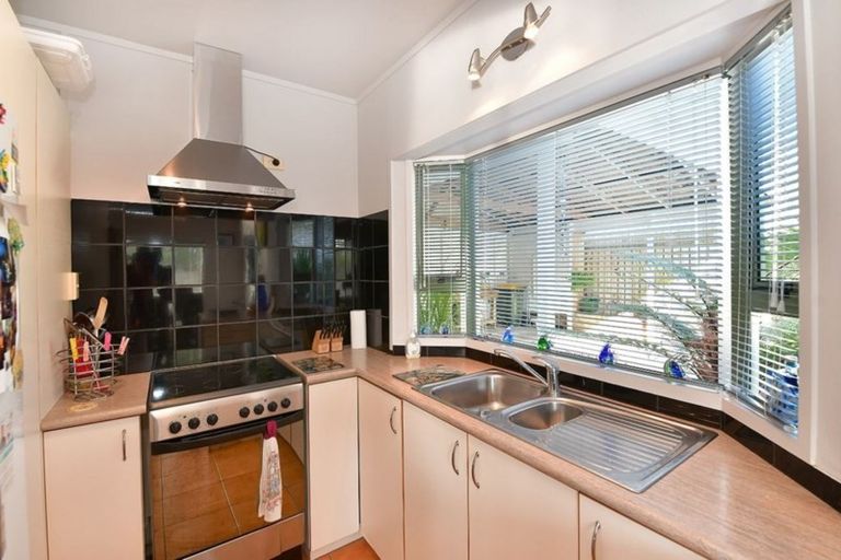 Photo of property in 19a Walbrook Road, Manly, Whangaparaoa, 0930