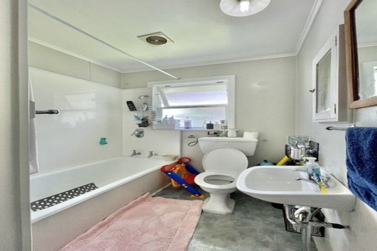 Photo of property in 19 Totara Street, Trentham, Upper Hutt, 5018