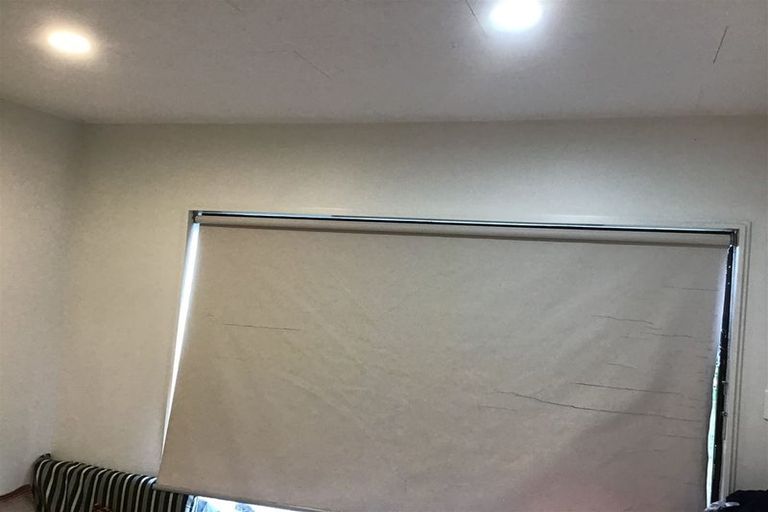 Photo of property in 4 Vanguard Road, Kelston, Auckland, 0602