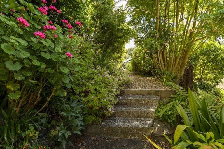 Photo of property in 10 Pamir Place, Welcome Bay, Tauranga, 3112