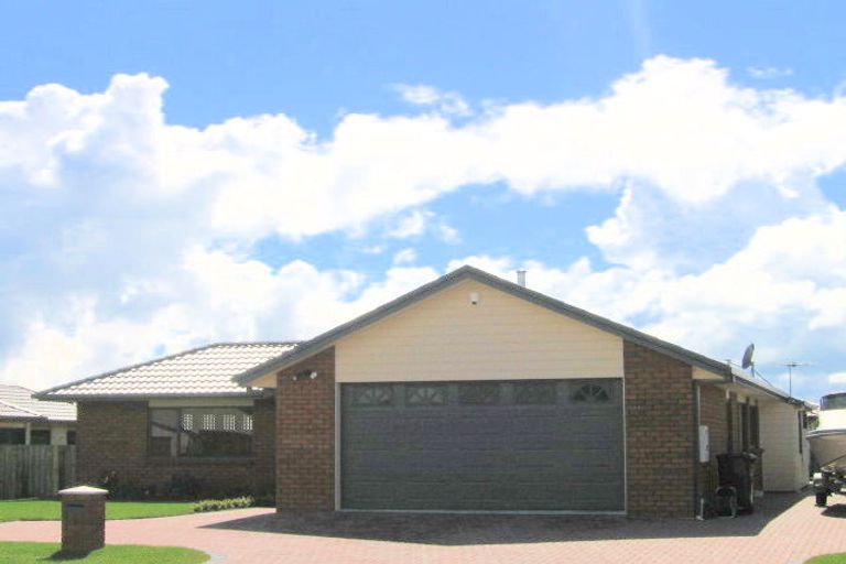 Photo of property in 10 Frame Place, Owhata, Rotorua, 3010