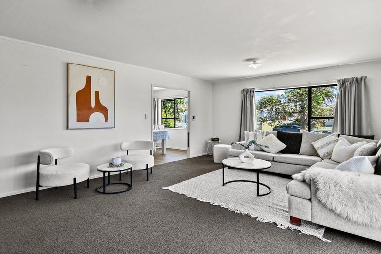 Photo of property in 23 Lane Road, Weymouth, Auckland, 2103
