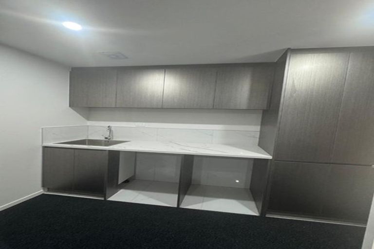 Photo of property in 35 Wai Iti Place, Clendon Park, Auckland, 2103