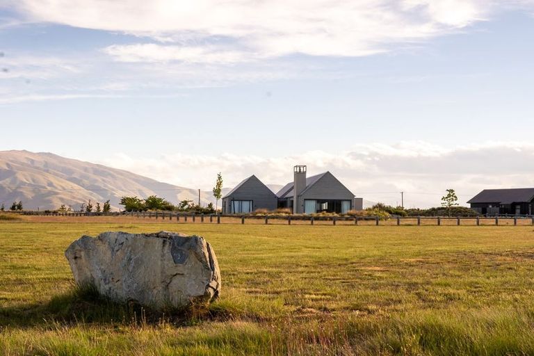 Photo of property in 6 Cameron Place, Ben Ohau, Twizel, 7999