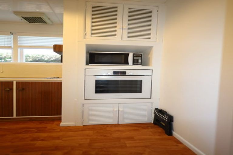 Photo of property in 16 Muricata Avenue, Mount Maunganui, 3116