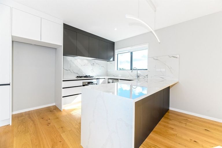 Photo of property in 8a Jeff Place, Howick, Auckland, 2014